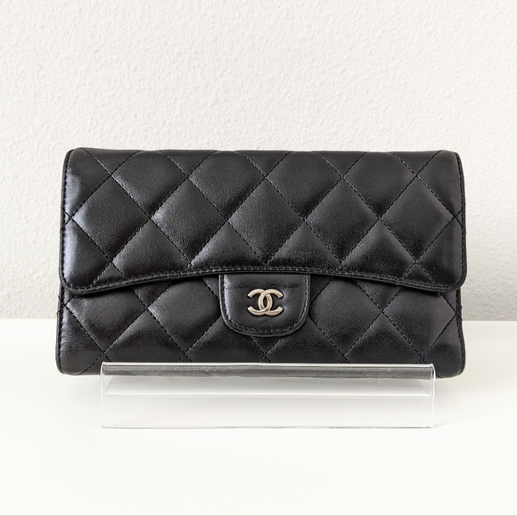 Chanel Diamond Stitch CC flap wallet - Picture 1 of 15